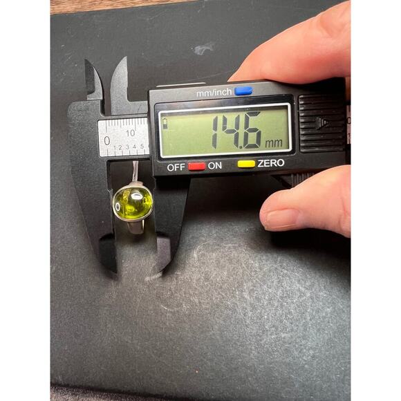 SOLD 

NEW size 7 oval peridot sterling silver ring 6.20 grams - Picture 7 of 15